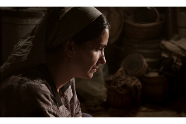 Yllka Gashi in HIVE, a film by Blerta Basholli. Photo: Alexander Bloom.