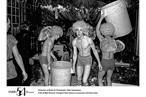 Performers at Studio 54. Photographer: Allan Tannenbaum. STUDIO 54. A film by Matt Tyrnauer. A Zeitgeist Films release in association with Kino Lorber.